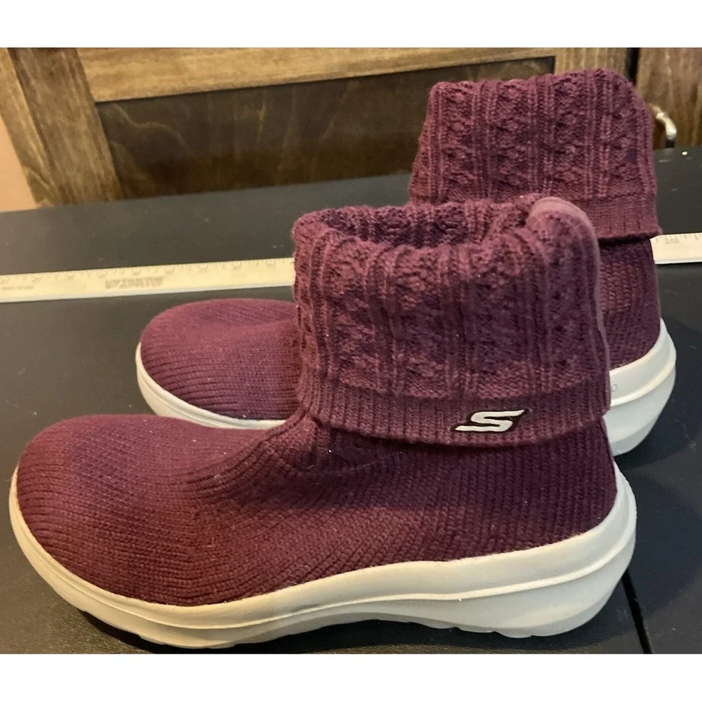 Skechers Womens 9 Boots Plum Purple‎ On The GO Ultra Joy Sweater Knit Slip On